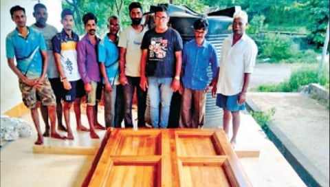 सिंधुदुर्ग : कोल्हापुरातील अंबाबाई मंदिराचा मुख्य दरवाजा तयार करण्याचा मान सिंधुदुर्गला