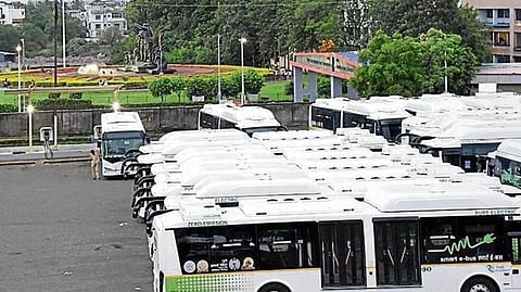 निगडी आगारास चार लाखांचा फटका