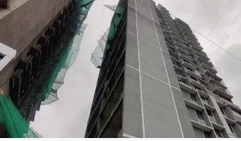 अहमदाबाद येथे बांधकाम सुरु असलेल्‍या इमारतीची लिफ्‍ट कोसळून सात कामगार ठार