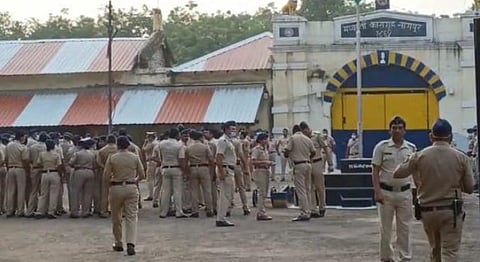 नागपूर कारागृहात गांजा पोहोचविणाऱ्यांपैकी आठ जण अटकेत