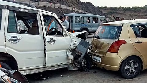 औरंगाबाद: दसरा मेळाव्यासाठी निघालेल्या शिंदे गटाच्या वाहनांचा अपघात