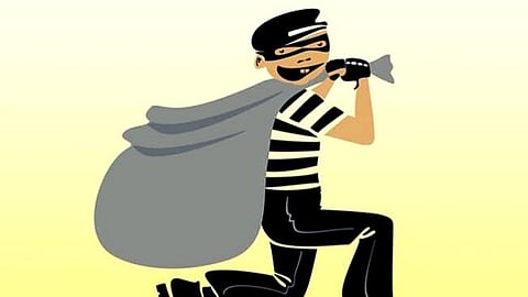 Jewelry Bag Theft Case | बार्शी बसस्थानकात विवाहितेची 5 तोळ्यांच्या दागिन्याची बॅग लंपास