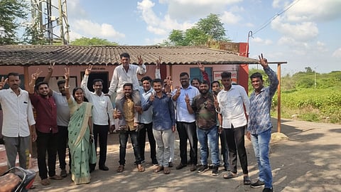 वरवंडी : तालुका दिंडोरी उपसरपंचपदी राजश्री जाधव यांच्या निवडीप्रसंगी उपस्थित सदस्य व ग्रामस्थ. (छाया -समाधान पाटील) 