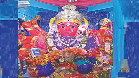 वणीच्या सप्तशृंगी देवीचे हुबेहूब रूप असलेली ‘सांडव्यावरची देवी’ ; कुठे? जाणून घ्या आख्यायिका