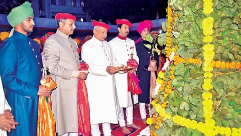 कोल्हापूर : दसरा चौकात सीमोल्लंघन सोहळा उत्साहात