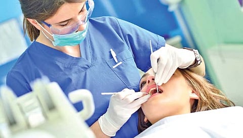 डेन्टल हायजिनिस्ट बनायचंय?