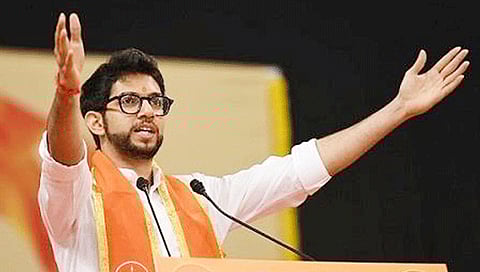 Aditya Thackeray : शेतकऱ्यांचा सुवर्णकाळ हरवलाय