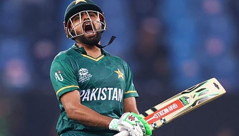 Babar Azam | बाबर आझमला बॅटिंग करताना कोणत्या गोष्टीची भिती वाटते?, गावस्करने सांगितले मोठे कारण