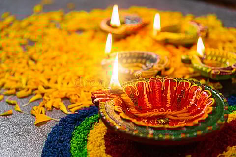 बावडा : यंदा सर्वत्र दीपावली जोशात! बाजार-पेठांमध्ये विक्रमी उलाढाल