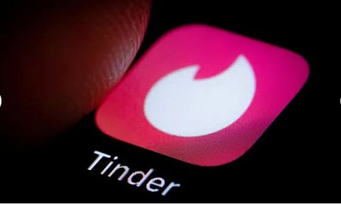 Tinder वर गंडवले : थेरपिस्ट असल्याचे भासवून महिलेने उकळले ३ लाख – Tinder match gone wrong