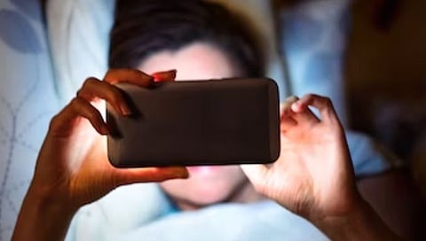 पती नको, पण मोबाईल हवाच! वर्षभरातच तुटले लग्न