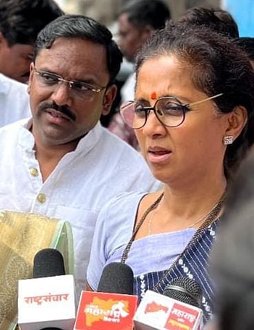 पुणे : हम बेवफा हरगीज ना थे ,पर हम वफा कर ना सके ! म्हणत खा. सुप्रिया‌ सुळे यांचा भाजपवर निशाना