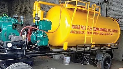 पुणे : दीड कोटीच्या सक्शन मशीन धूळखात; उद्घाटनानंतर आठ महिन्यांपासून 18 मशीन बंद