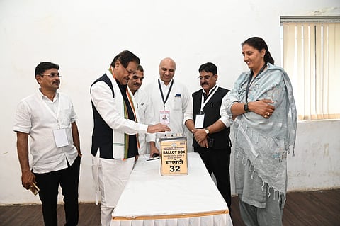 काँग्रेस अध्यक्षपदाच्या निवडणुकीत महाराष्ट्र प्रदेश काँग्रेसचे ९६ टक्के मतदान