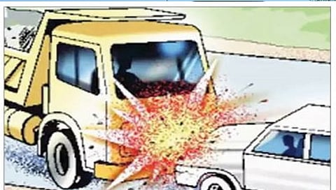 पुणे : मिक्सरची दुचाकीला धडक; महिला जागीच ठार