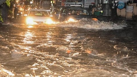 Bengaluru Rains : ५०० वर्षे जुने बंगळूर शहर वारंवार का जात आहे पाण्याखाली ? जाणून घ्या ८ कारणं