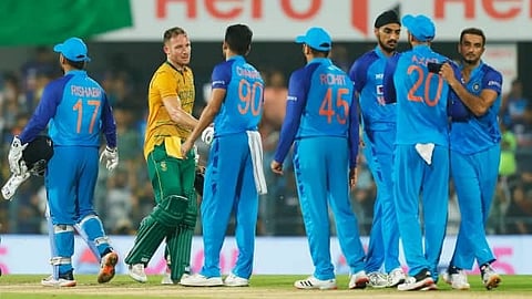 Team India : टीम इंडियावर टांगती तलवार म्हणजे ‘डेथ ओव्हर्स’, जाणून घ्या काय आहे प्रकरण…