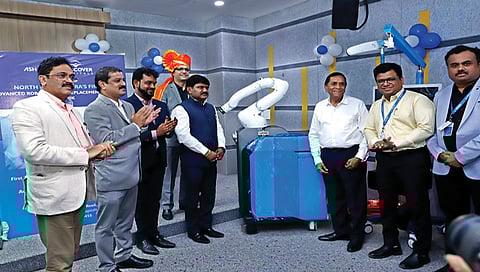 उत्तर महाराष्ट्रातील पहिल्या रोबोटिक जॉइंट रिप्लेसमेंट सेंटरचे उद्घाटन