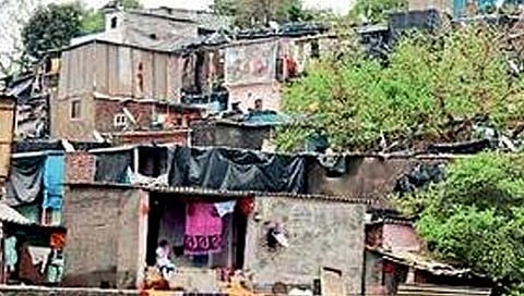 नवी मुंबईतील झोपडपट्टयांचा पुनर्विकास रखडणार ?