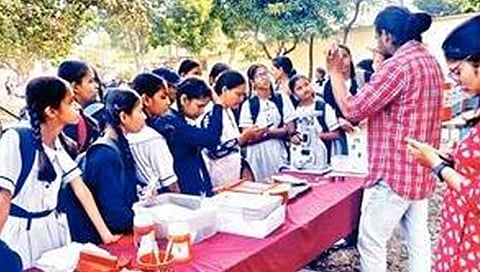 सातारा : वाई तालुक्यात ‘फिरते म्युझियम’चा उपक्रम; मेणवलीत चार दिवस प्रदर्शन