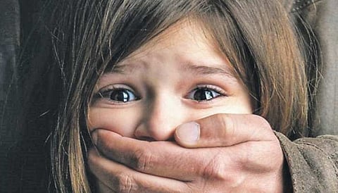 पावणेदोन हजार बालके वासनेची शिकार; पुण्यातील सहा वर्षांतील वास्तव