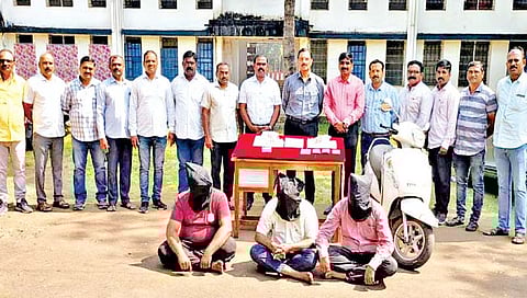 कोल्हापुरात पुन्हा 2 कोटींची व्हेल माशाची उलटी जप्त