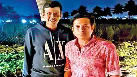 ‘मास्टरब्लास्टर’ने घेतला कोल्हापुरी पाहुणचार!