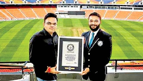 नरेंद्र मोदी स्टेडियम गिनिज बुकात