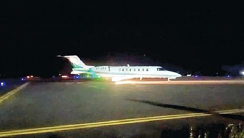 कोल्हापूर : नाईट लँडिंगला प्रारंभ; उद्योगमंत्री उदय सामंत कुटुंबीयांसह खासगी विमानाने तिरुपतीकडे रवाना (Video)