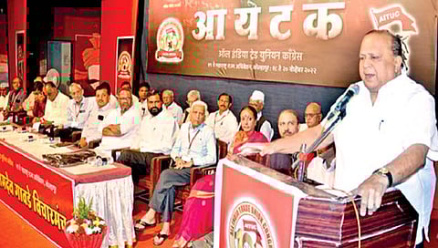 अन्यायी कामगार कायद्याविरोधात संघर्षाला तयार राहा : आ. हसन मुश्रीफ