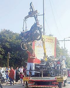 पुणे : ‘ते’ बजावताहेत खाबूगिरीचे ‘कर्तव्य’!