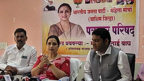 ‘विशिष्ट’ महिलेलाच बोलल्याने महाविकास आघाडीकडून आगपाखड: चित्रा वाघ