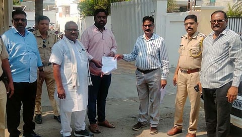 अकोला: खासदारसाहेब राजीनामा द्या : विदर्भ राज्य आंदोलन समितीची मागणी