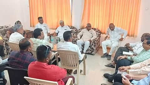 हिंगोली : रेल्वे प्रश्नी हिंगोलीकर आक्रमक; व्यापारी, राजकीय पक्ष व संघटनांची बनली वज्रमूठ