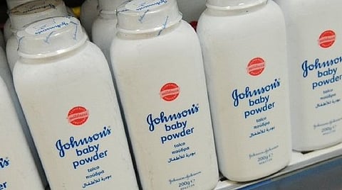 जॉन्सन अँड जॉन्सन बेबी पावडरच्या विक्रीवर बंदी, मुंबई हायकोर्टाचे चौकशीचे आदेश