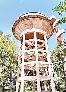 बेलापुरात पाणीपुरवठा टाकीत प्रचंड गाळ ; आरोग्याचा प्रश्न ऐरणीवर