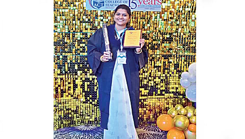 आश्रमशाळेतील शिक्षिका अमृता भालेराव