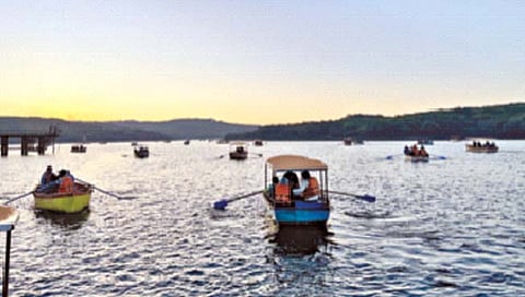 महाबळेश्वरमध्ये नववर्ष स्वागताचा माहोल