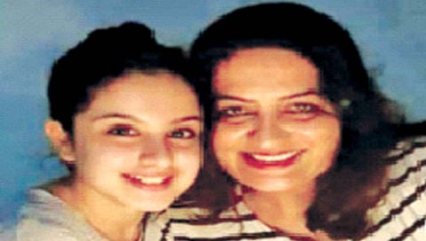 तुनिषा शर्मा हिला उर्दू शिकवले, हिजाब घालायला लावले