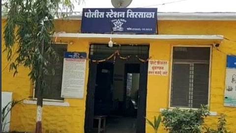 बीड  : सिरसाळा येथे दहा हजारांची लाच घेताना पोलीस उपनिरीक्षक जाळ्यात