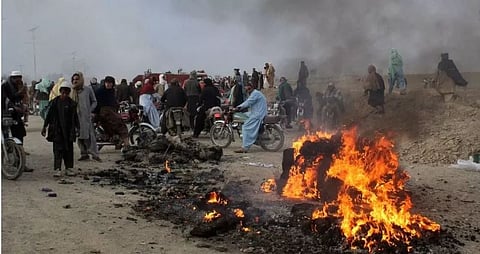 अफगाणिस्तानच्या गोळीबारात ६ पाकिस्तानी ठार; दोन देशांतील तणाव वाढला – Afghanistan Pakistan tension