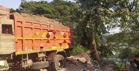 पुणे : नदी सुधार प्रकल्पाच्या आडून पात्रात राडारोडा