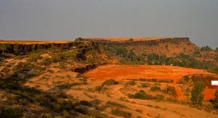 ठाण्यात सापडले बेसाल्ट दगडी पठार; पुण्यातील शास्त्रज्ञांनी शोधले कमी उंचीचे दुर्मीळ पठार