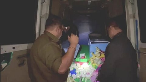 Drugs Smuggling : चक्क अॅम्ब्यूलन्समधून ड्रग्ज तस्करी! तब्बल 14 कोटींचे नशेचे पदार्थ जप्त, एकाला अटक