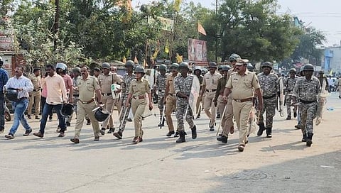 हिंगोली : अतिक्रमणधारकांची पोलीस-पालिका कर्मचाऱ्यांवर दगडफेक, एक गंभीर जखमी