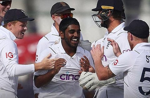 Rehan Ahmed : इंग्लंडचा रेहान ठरला पदार्पणात 5 विकेट घेणारा सर्वात युवा गोलंदाज