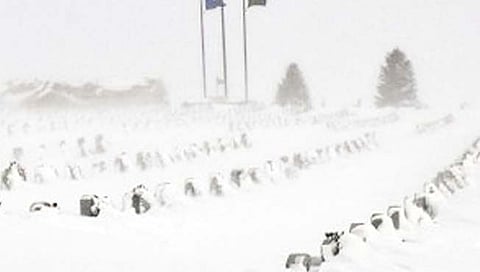 US winter storm : अमेरिकेला हिमवादळाचा तडाखा, १० ठार, २० कोटी लोक प्रभावित, ५ हजार विमान उड्डाणे रद्द