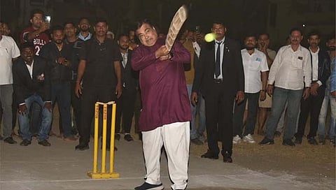 नागपूर : नितीन गडकरींची ‘फटकेबाजी’, धमक्यांना भीक घालत नसल्‍याचे केले स्‍पष्‍ट