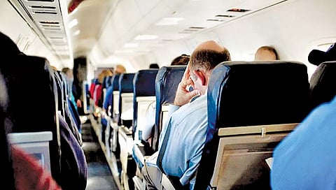 हवाई प्रवास आणि असभ्यांचा त्रास 
