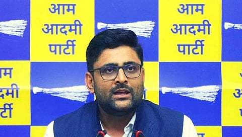 महाराष्ट्रामध्ये पक्ष आणि नेते खूप आहेत, पण जनतेच्या फायद्याचे कुणी नाहीत : गोपाल इटालिया